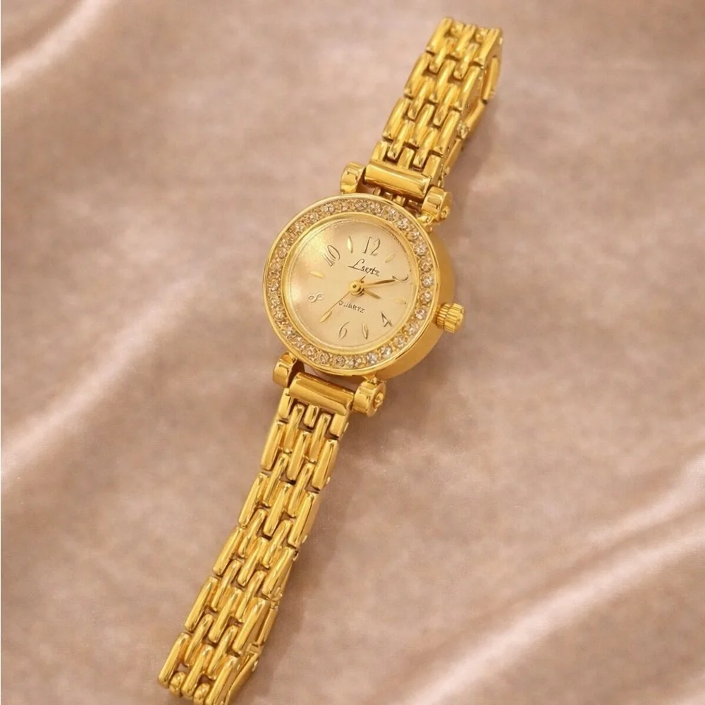 Vintage Classic Gold Women's Watch